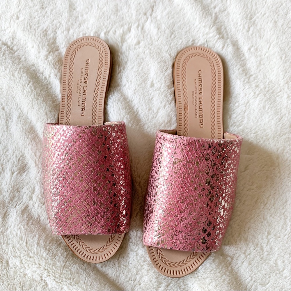 Chinese Laundry Pink Snake Skin Slide On Sandals